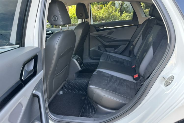Used Volkswagen Sagitar 2021 280TSI DSG Luxury Smart Connectivity Edition Interior 11
