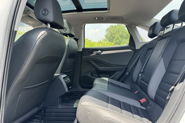 Used Volkswagen Sagitar 2021 280TSI DSG Comfort Connect Edition Interior 2