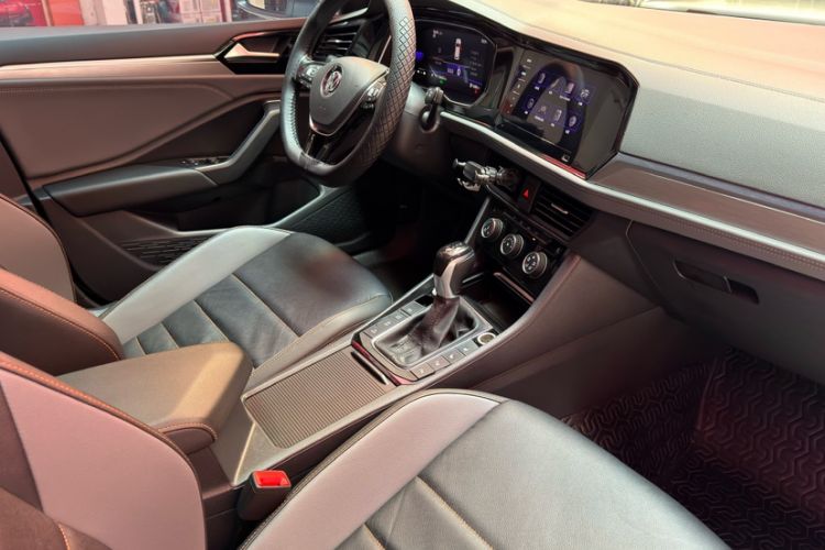 Used Volkswagen Sagitar 2021 280TSI DSG 30th Anniversary Edition Interior 3