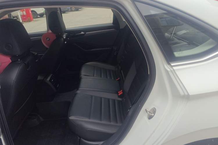 Used Volkswagen Sagitar 2021 280TSI DSG Comfort Connect Edition Interior 4
