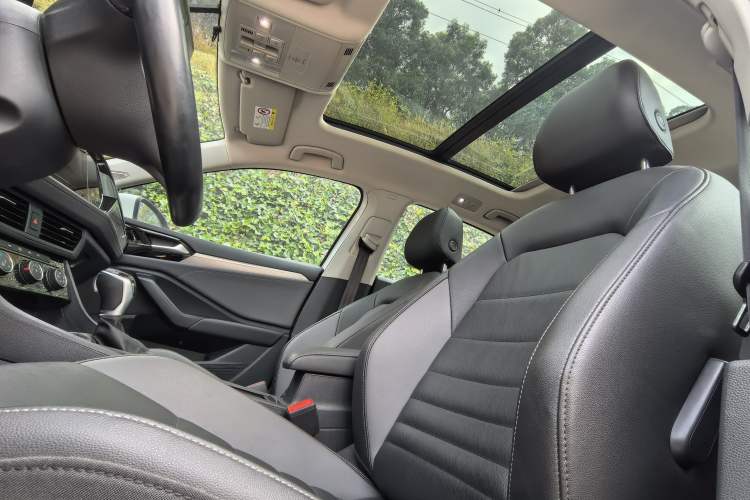 Used Volkswagen Sagitar 2021 280TSI DSG Comfort Connect Edition Interior 4
