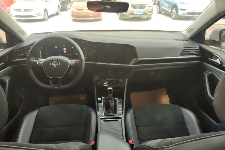 Used Volkswagen Sagitar 2021 280TSI DSG Luxury Smart Connectivity Edition Interior 4