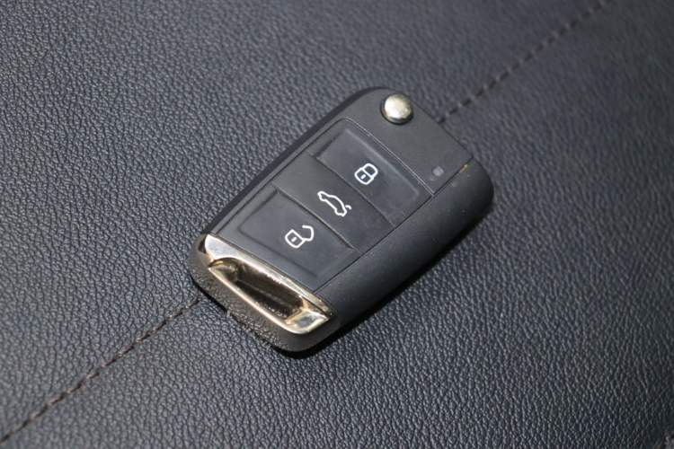 Used Volkswagen Sagitar 2021 280TSI DSG Excellence Edition Interior 4
