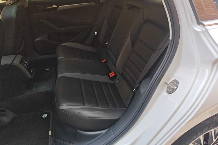 Used Volkswagen Sagitar 2021 280TSI DSG Comfort Connect Edition Interior 4
