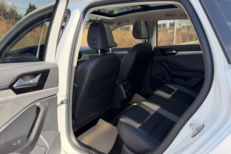 Used Volkswagen Sagitar 2021 280TSI DSG Comfort Connect Edition Interior 5