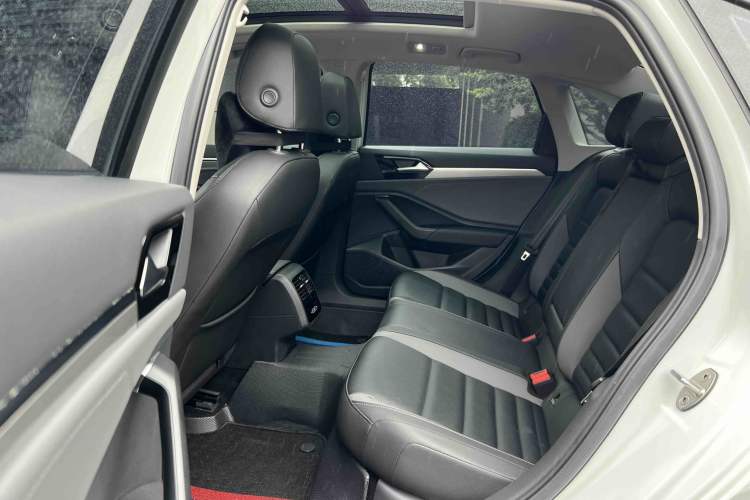 Used Volkswagen Sagitar 2021 280TSI DSG Comfort Connect Edition Interior 6