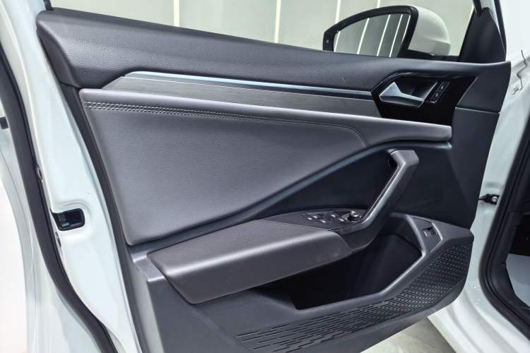 Used Volkswagen Sagitar 2021 200TSI DSG Comfort Connect Edition Interior 6