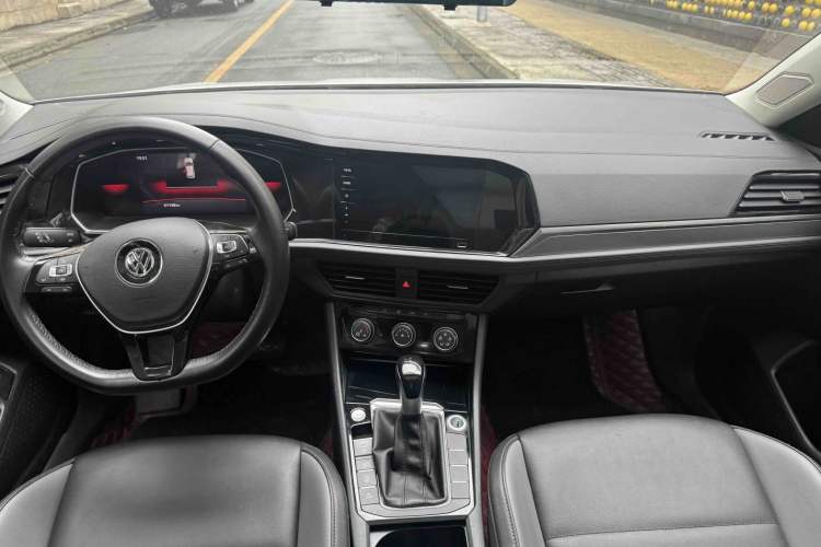 Used Volkswagen Sagitar 2021 280TSI DSG Comfort Connect Edition Interior 8