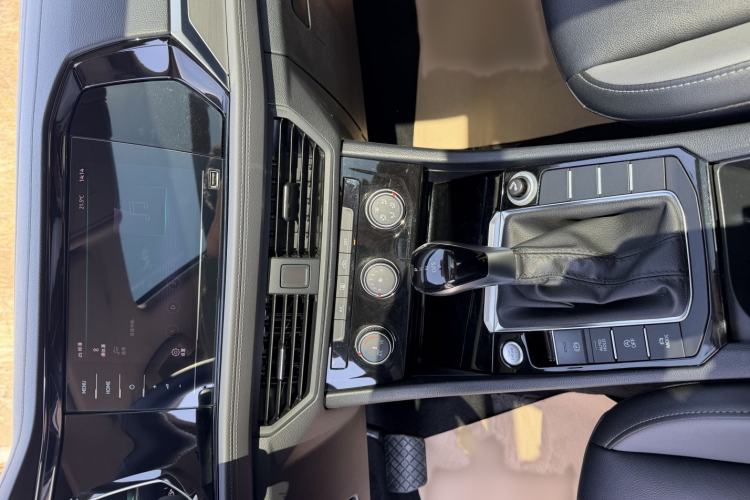 Used Volkswagen Sagitar 2021 280TSI DSG Comfort Connect Edition Interior 8