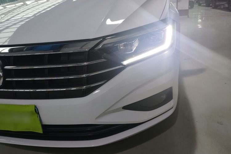 Used Volkswagen Sagitar 2021 280TSI DSG 30th Anniversary Edition Left Front Headlight