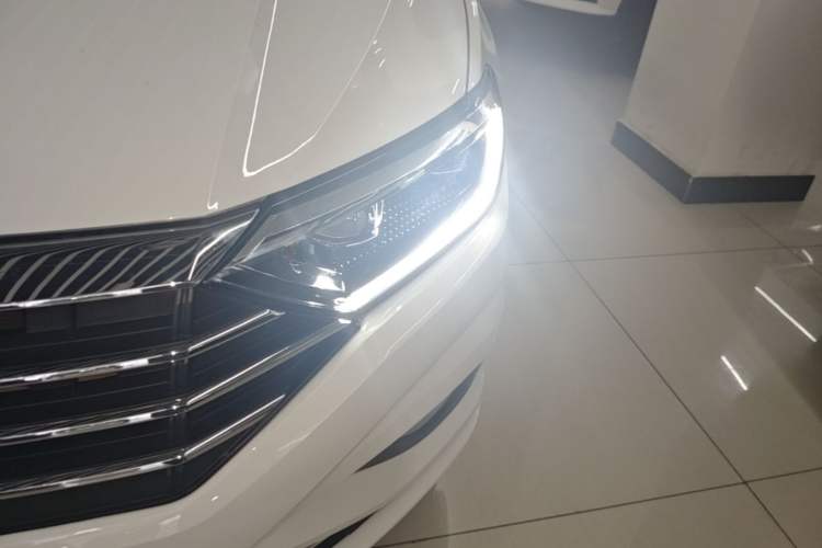 Used Volkswagen Sagitar 2021 200TSI DSG Comfort Connect Edition Left Front Headlight