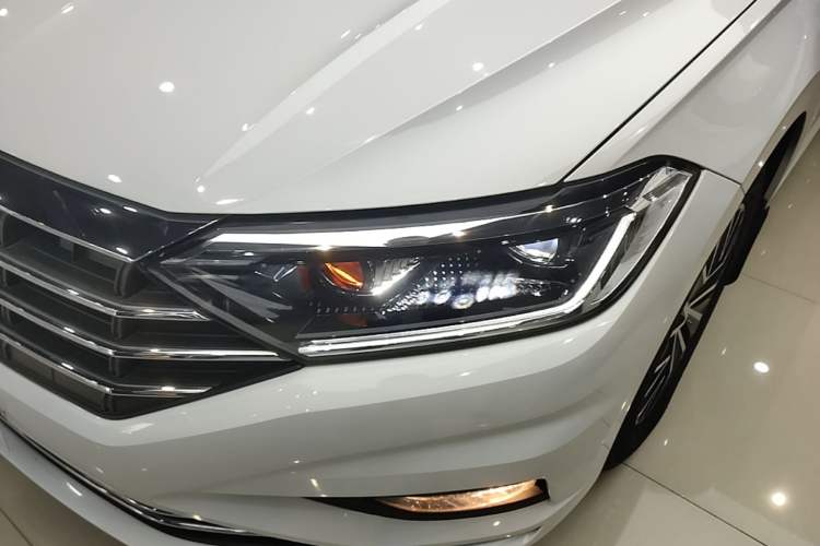 Used Volkswagen Sagitar 2021 200TSI DSG Comfort Connect Edition Left Front Headlight
