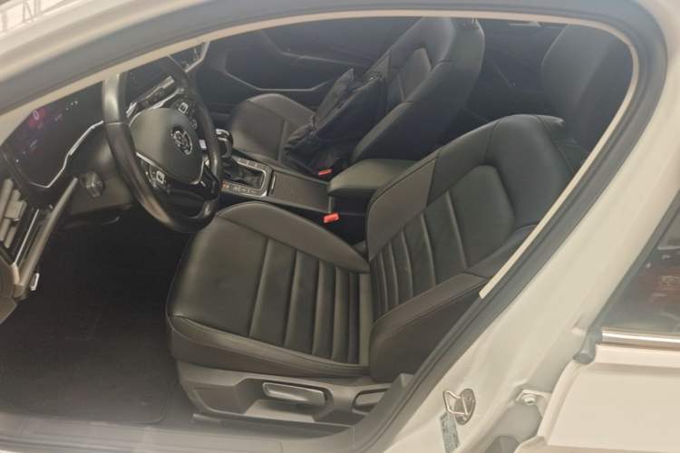 Used Volkswagen Sagitar 2021 200TSI DSG Excellence Edition Left Front Seat