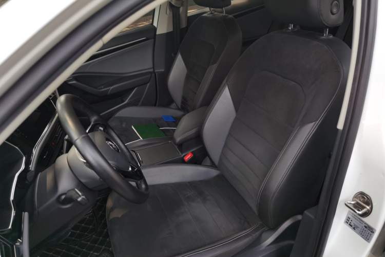 Used Volkswagen Sagitar 2021 280TSI DSG Luxury Smart Connectivity Edition Left Front Seat