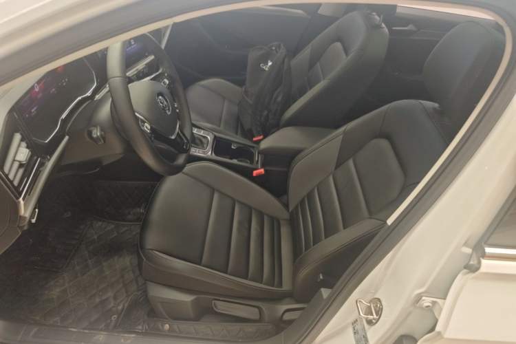 Used Volkswagen Sagitar 2021 200TSI DSG Comfort Connect Edition Left Front Seat