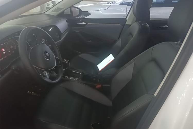 Used Volkswagen Sagitar 2021 200TSI DSG Comfort Connect Edition Left Front Seat