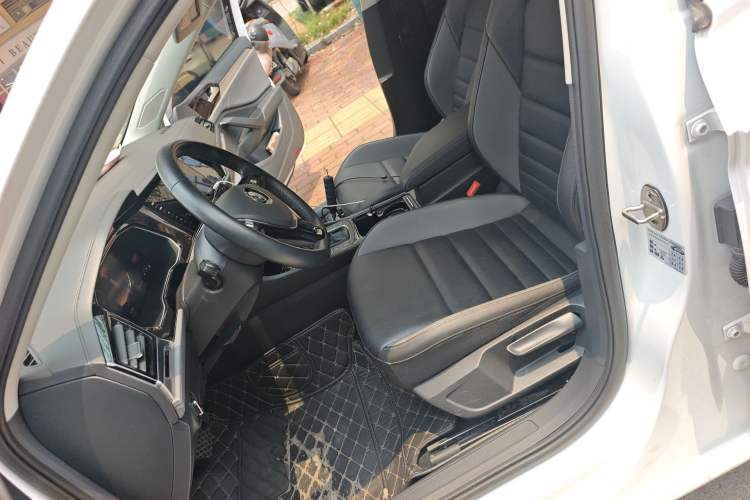 Used Volkswagen Sagitar 2021 280TSI DSG Comfort Connect Edition Left Front Seat