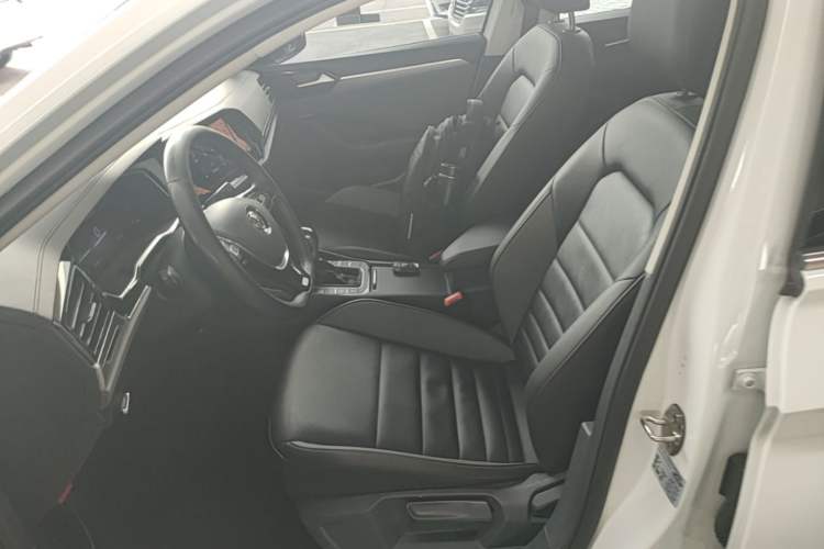Used Volkswagen Sagitar 2021 280TSI DSG Excellence Edition Left Front Seat