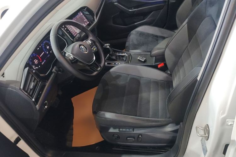 Used Volkswagen Sagitar 2021 280TSI DSG Luxury Smart Connectivity Edition Left Front Seat