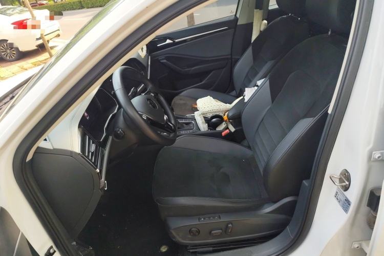 Used Volkswagen Sagitar 2021 280TSI DSG Luxury Smart Connectivity Edition Left Front Seat