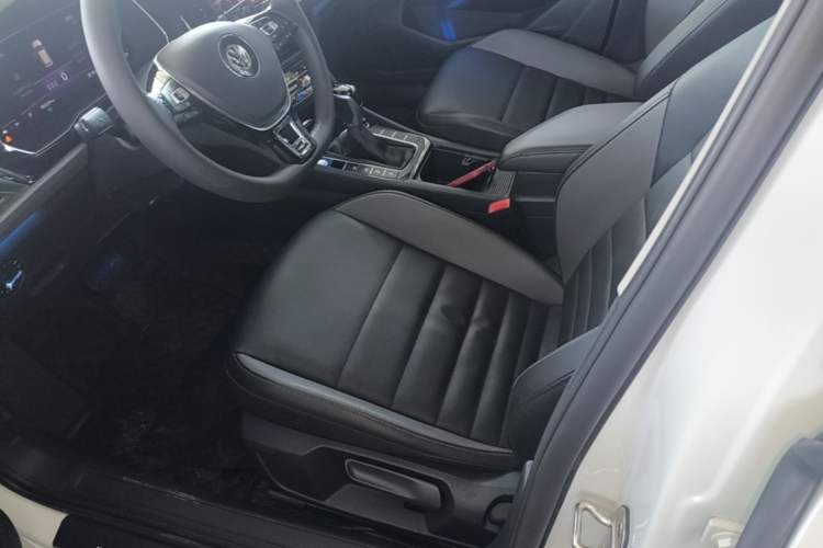 Used Volkswagen Sagitar 2021 280TSI DSG Excellence Edition Left Front Seat