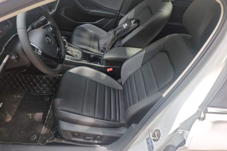 Used Volkswagen Sagitar 2021 280TSI DSG Excellence Edition Left Front Seat