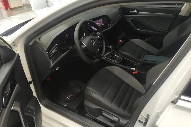 Used Volkswagen Sagitar 2021 200TSI DSG Comfort Connect Edition Left Front Seat