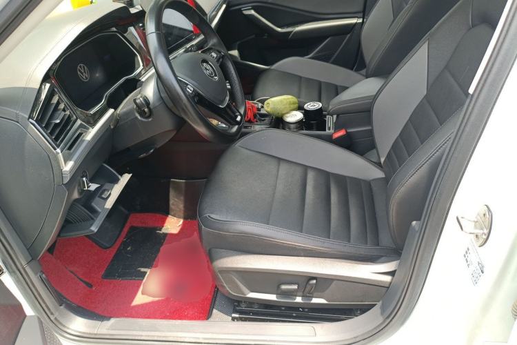 Used Volkswagen Sagitar 2021 280TSI DSG Luxury Smart Connectivity Edition Left Front Seat
