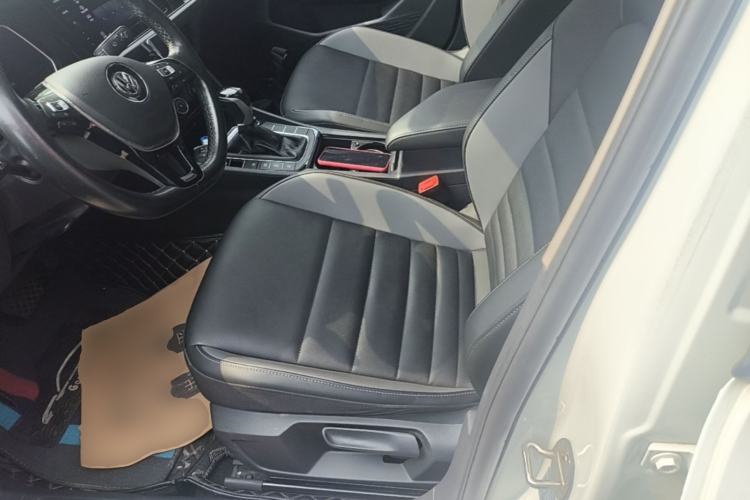 Used Volkswagen Sagitar 2021 200TSI DSG Comfort Connect Edition Left Front Seat