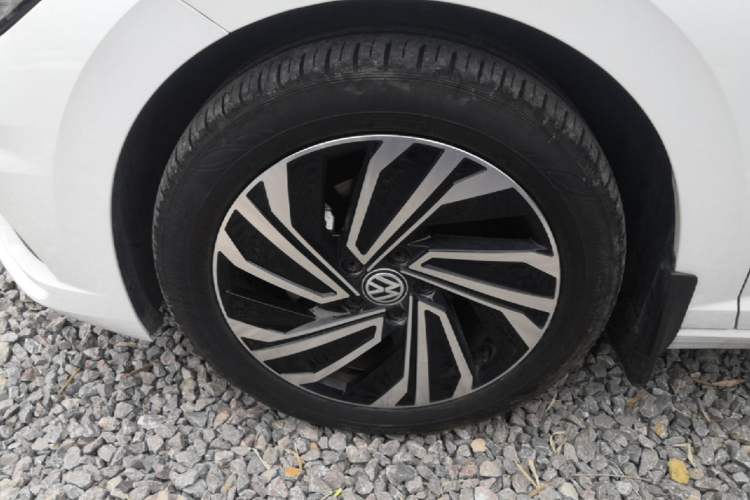 Used Volkswagen Sagitar 2021 280TSI DSG Excellence Edition Left Front Wheel Hub