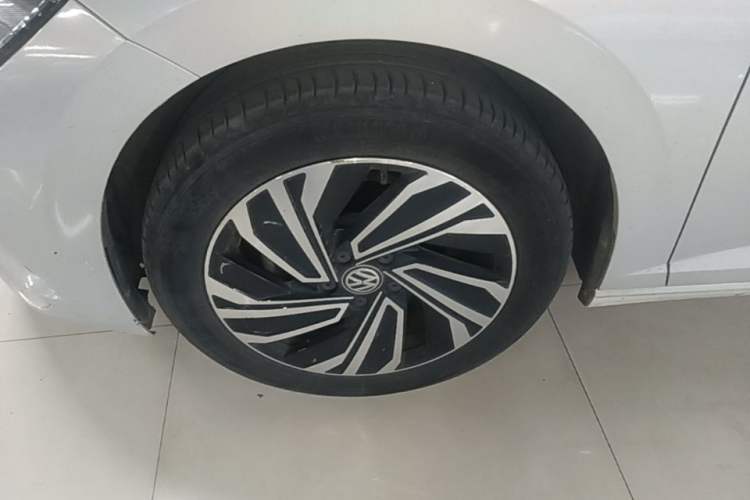 Used Volkswagen Sagitar 2021 280TSI DSG Luxury Smart Connectivity Edition Left Front Wheel Hub