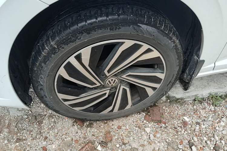 Used Volkswagen Sagitar 2021 200TSI DSG Excellence Edition Left Front Wheel Hub
