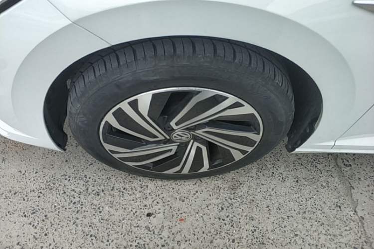 Used Volkswagen Sagitar 2021 280TSI DSG Excellence Edition Left Front Wheel Hub