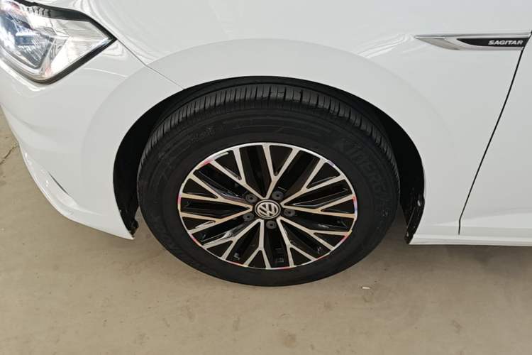 Used Volkswagen Sagitar 2021 280TSI DSG Comfort Connect Edition Left Front Wheel Hub