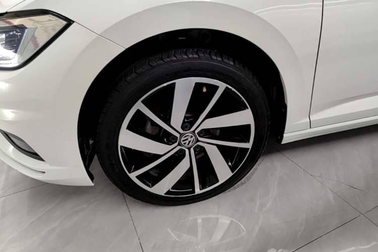 Used Volkswagen Sagitar 2021 280TSI DSG Excellence Edition Left Front Wheel Hub