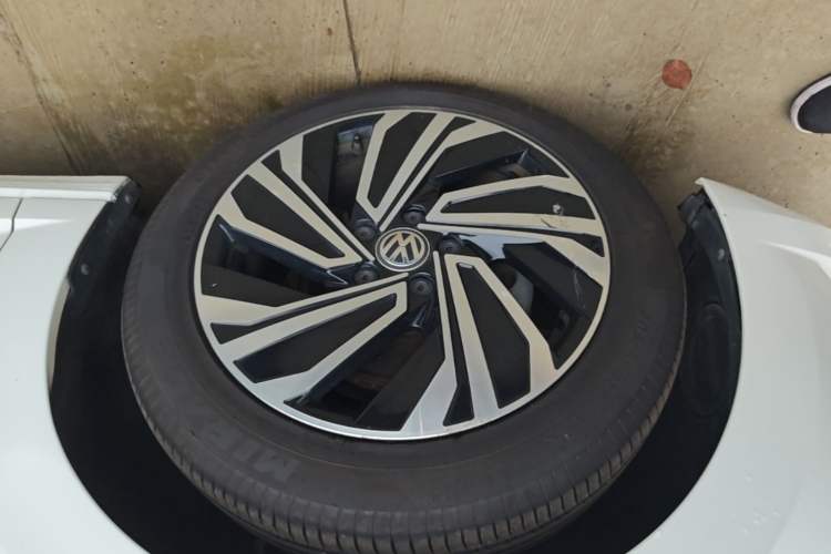Used Volkswagen Sagitar 2021 200TSI DSG Excellence Edition Left Front Wheel Hub