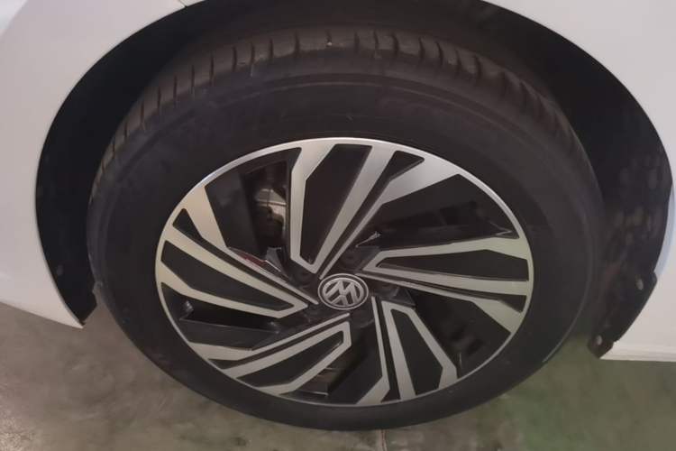 Used Volkswagen Sagitar 2021 200TSI DSG Excellence Edition Left Front Wheel Hub