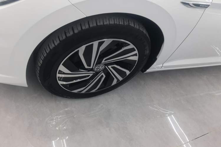 Used Volkswagen Sagitar 2021 200TSI DSG Excellence Edition Left Front Wheel Hub