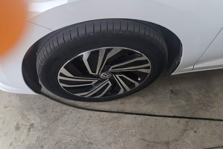 Used Volkswagen Sagitar 2021 280TSI DSG Excellence Edition Left Front Wheel Hub