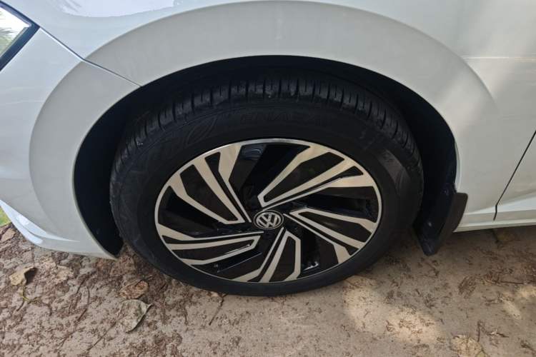 Used Volkswagen Sagitar 2021 280TSI DSG Excellence Edition Left Front Wheel Hub