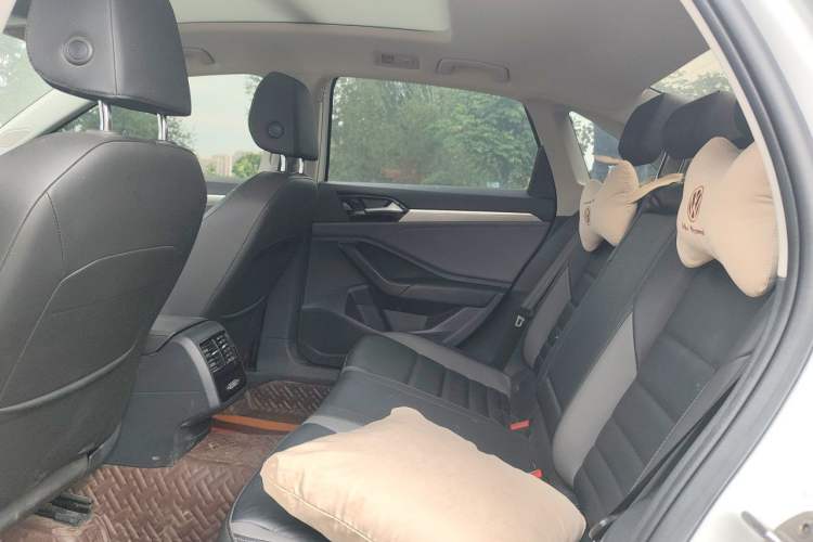 Used Volkswagen Sagitar 2021 280TSI DSG Flagship Smart Connectivity Version Left Rear Seat