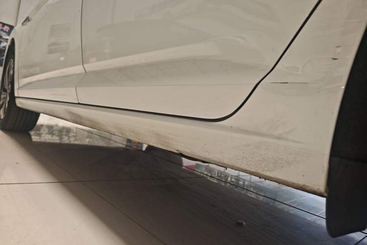 Used Volkswagen Sagitar 2021 200TSI DSG Excellence Edition Left Side Sill