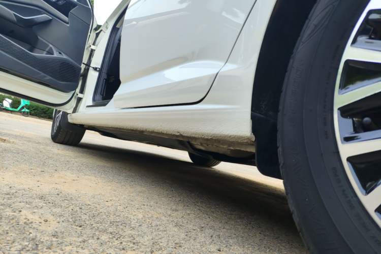 Used Volkswagen Sagitar 2021 280TSI DSG Comfort Connect Edition Left Side Sill