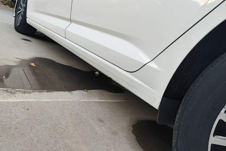 Used Volkswagen Sagitar 2021 280TSI DSG Comfort Connect Edition Left Side Sill