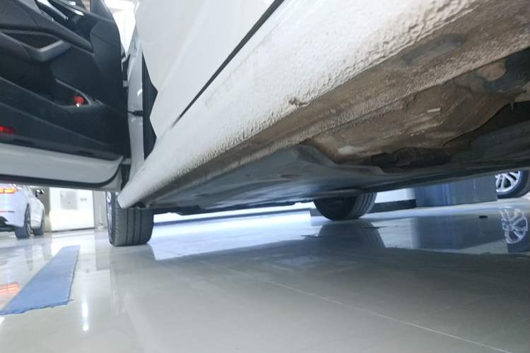 Used Volkswagen Sagitar 2021 280TSI DSG Excellence Edition Left Side Sill