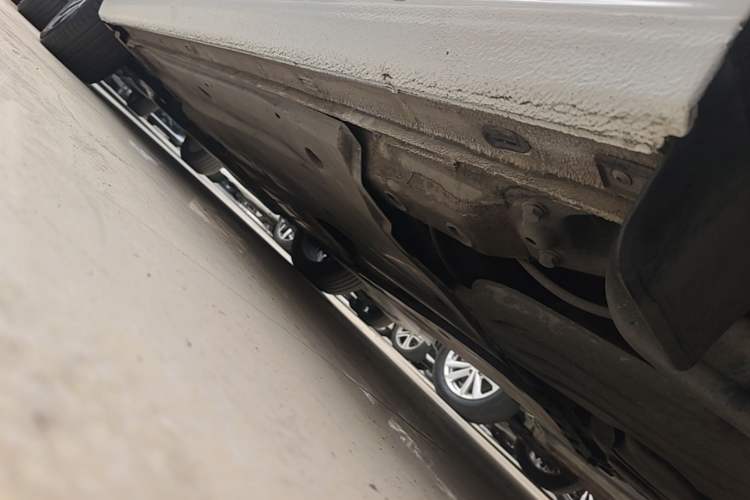 Used Volkswagen Sagitar 2021 280TSI DSG Excellence Edition Left Side Sill