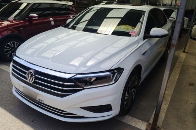 Ojetý Volkswagen Sagitar 2021 280TSI DSG Excellence Edition