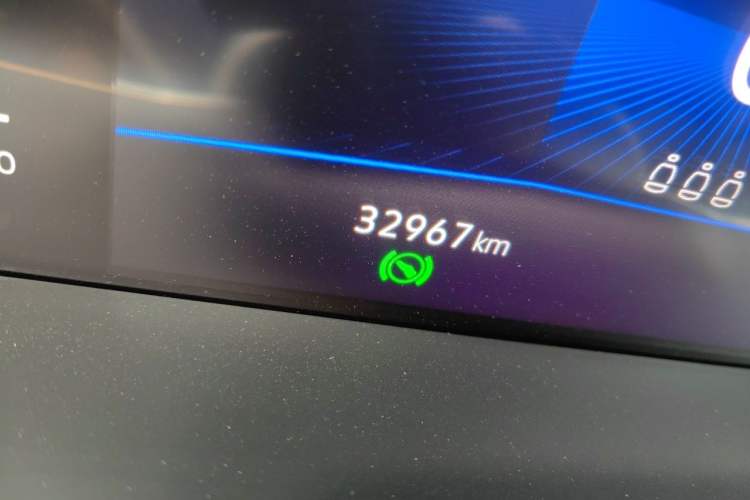 Used Volkswagen Sagitar 2021 200TSI DSG Comfort Connect Edition Odometer Close Up