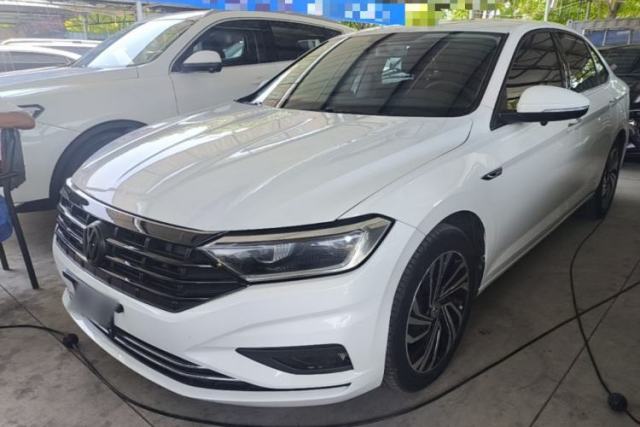 Ojetý Volkswagen Sagitar 2021 280TSI DSG Excellence Edition