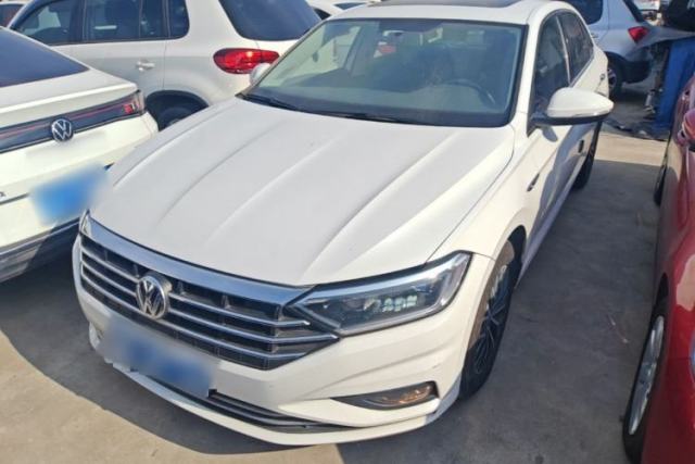 Ojetý Volkswagen Sagitar 2021 280TSI DSG Comfort Connect Edition